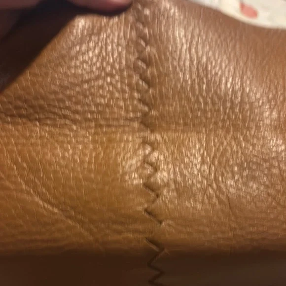 Bottega Veneta Tan Leather Shoulder Bag - Picture 9 of 10